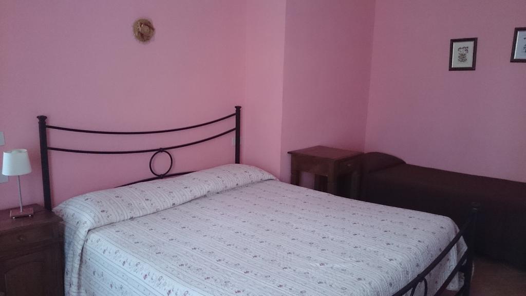 לינה וארוחת בוקר פוג'יבונסי Il Casale מראה חיצוני תמונה
